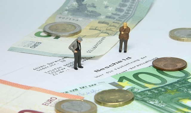 tax office, tax assessment, miniature figures, money, euro, finance, vat, taxes, taxpayers, money laundering, income tax, business tax, property tax, tax return, repayment, law, tax consultant, money syringe, tax evasion, miniature figure, miniature, creative, toy figure, model construction figure, lüttje, money laundering, money laundering, money laundering, money laundering, money laundering, income tax, property tax, tax return, repayment