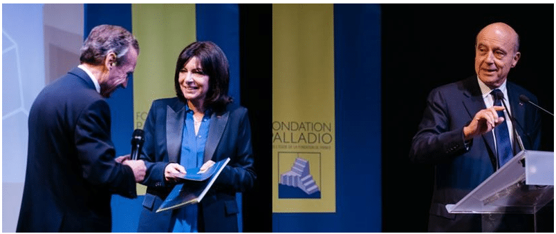 © Nicolas Grout, Fondation Palladio – Fondation de France / Passage de témoin entre Alain Juppé et Anne Hidalgo, parrains respectifs des cycles 2015 et 2016 de l’Institut Palladio, le 25 novembre 2015 lors du Colloque annuel de l’Institut Palladio au Collège des Bernardins